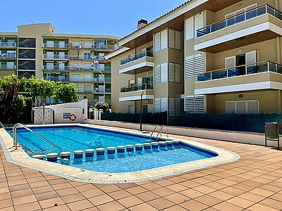 Apartament al centre de Platja d'Aro amb piscina i aparcament