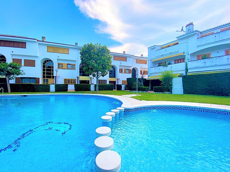Central townhouse with pool in Playa de Aro