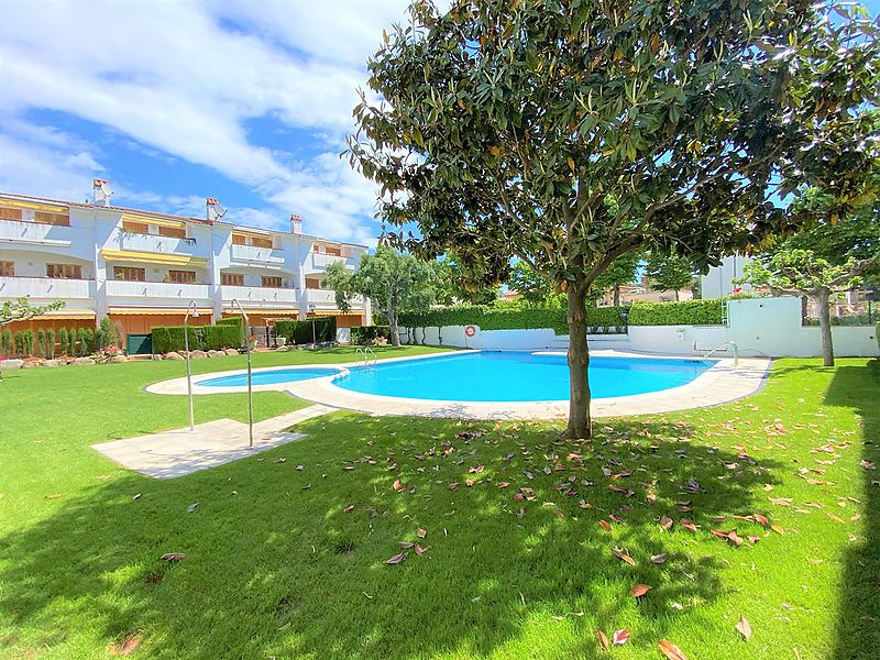 Central townhouse with pool in Playa de Aro