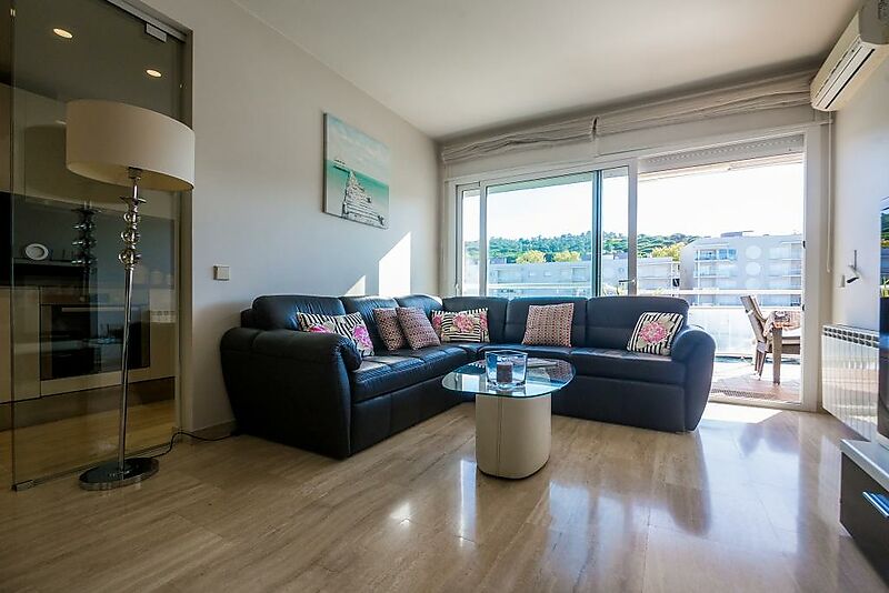 Apartment mit Gemeinschaftspool im Hafen von Playa de Aro