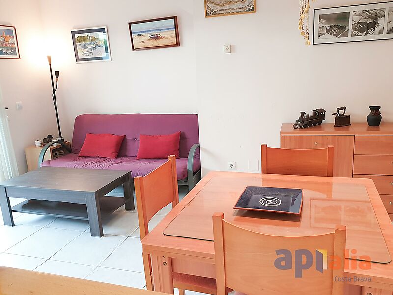 Duplex apartment with communal pool in La Fosca, Palamós, 5 min walk from the beach