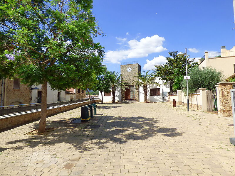 Parcela de 1790 m2. Espectacular vista al mar