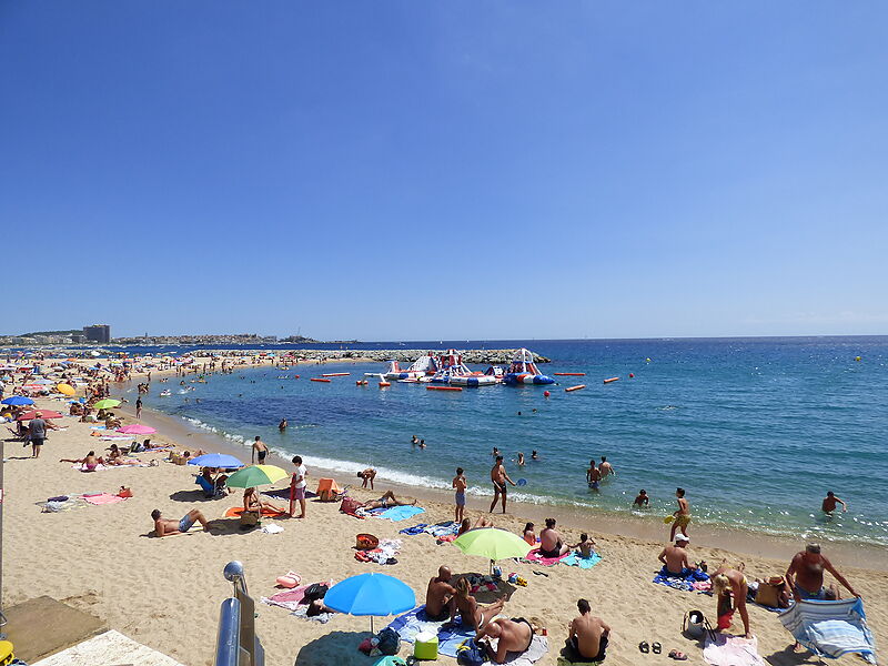 Parcela de 1790 m2. Espectacular vista al mar