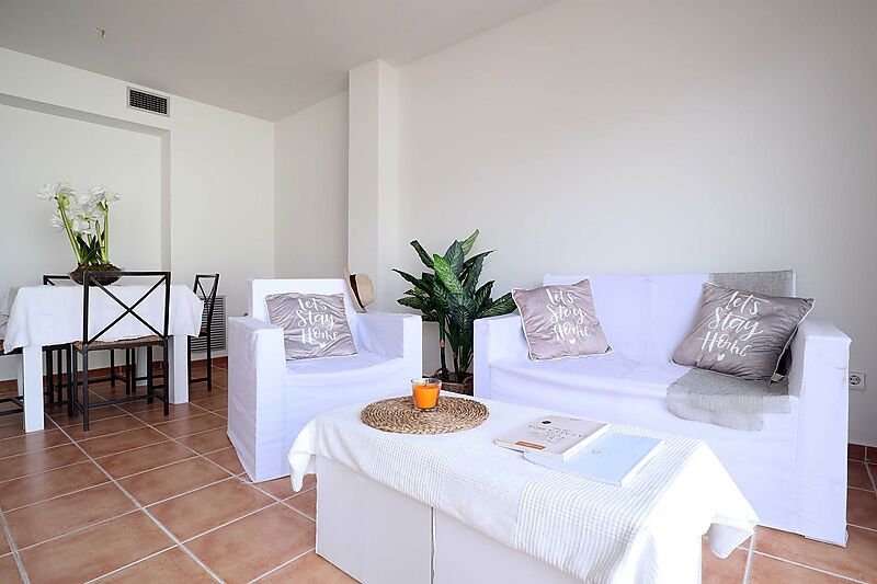 Maisonette-Wohnung mit 4 Schlafzimmern, Pool und Parkplatz im Zentrum von Playa de Aro