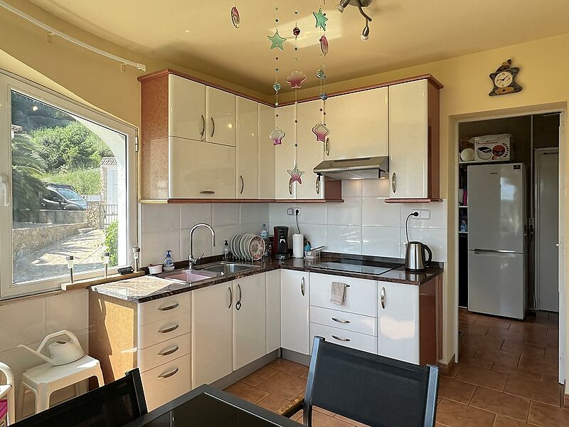 Villa mit separatem Apartment, Pool und Panoramablick auf das Meer in Calonge