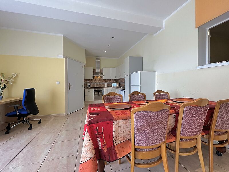 Villa mit separatem Apartment, Pool und Panoramablick auf das Meer in Calonge