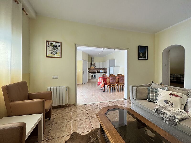 Villa mit separatem Apartment, Pool und Panoramablick auf das Meer in Calonge