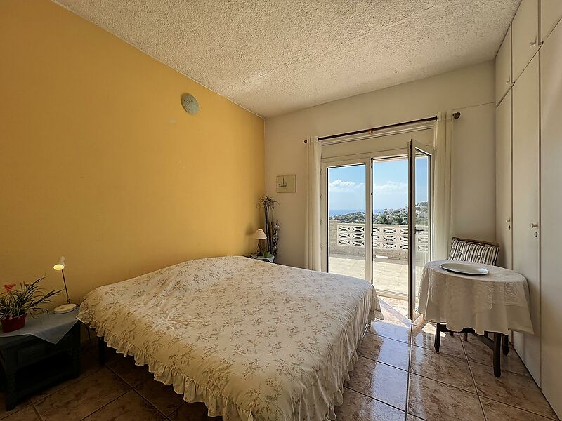 Villa mit separatem Apartment, Pool und Panoramablick auf das Meer in Calonge