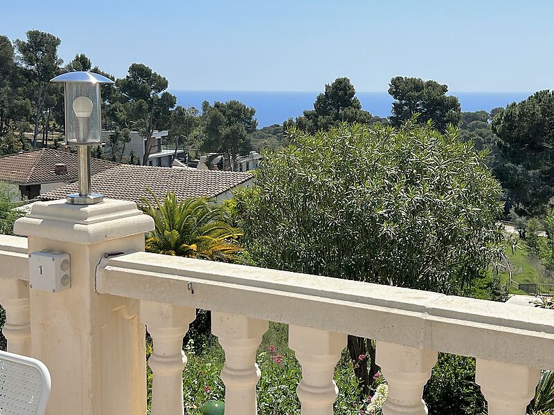 Villa mit separatem Apartment, Pool und Panoramablick auf das Meer in Calonge