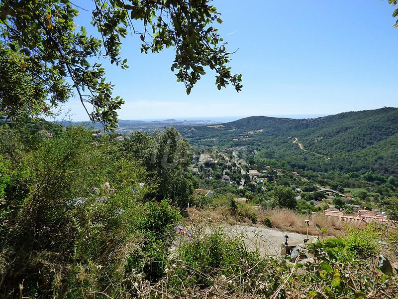 Plot in an exclusive area of Calonge with panoramic views