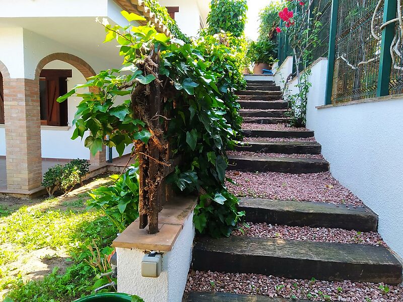 Encantador chalet en Mas Barceló, a poca distancia del centro de Calonge