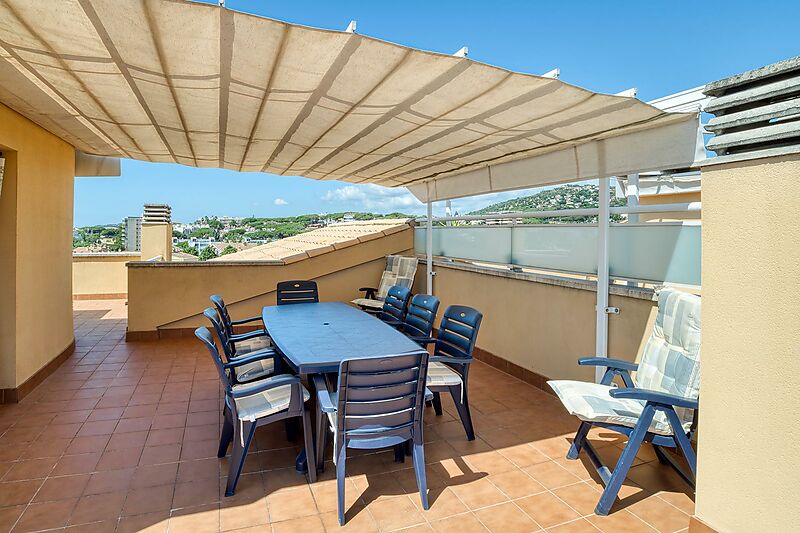 FANTASTIC PENTHOUSE WITH LARGE TERRACE AND GOOD VIEWS