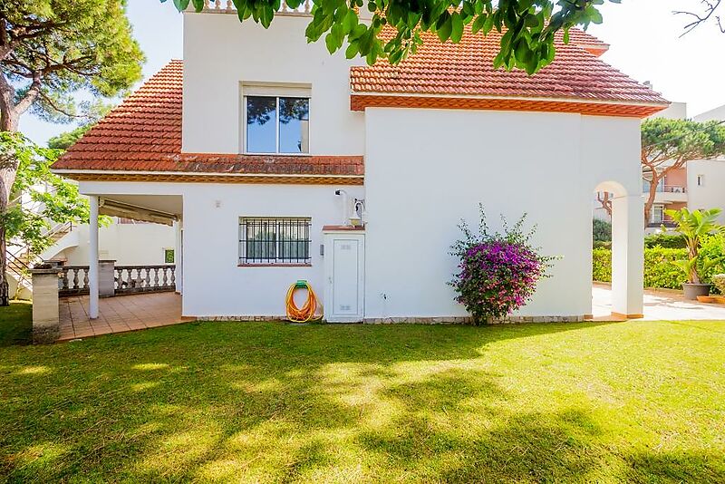 Colonial-style house in the centre of Platja d'Aro