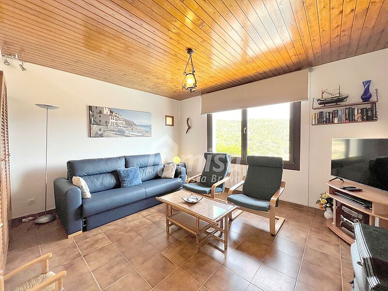 Ein prächtiges Haus mit Aussicht und einem sehr privaten Pool in einer ruhigen Umgebung
