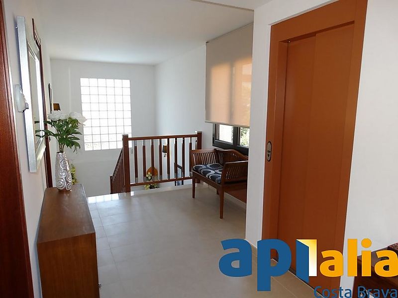 SUPERBE MAISON  A 400 M DE LA PLAGE AVEC ASCENSEUR