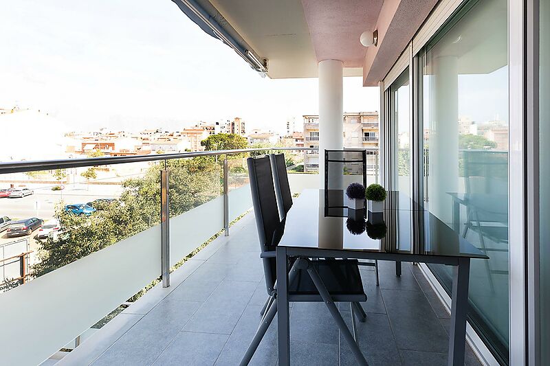 Apartament situat a només 250m de la platja