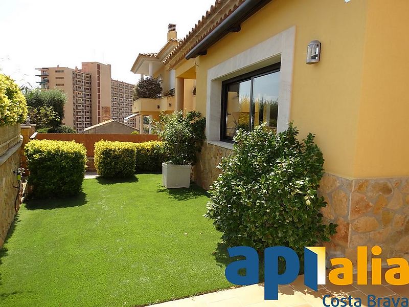 CHALET CON PISCINA Y VISTAS A MAR A 400m DE LA PLAYA