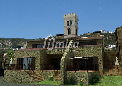 Beautiful 19th century castle 3 km from the beach and with 11,000 m2 in Calonge