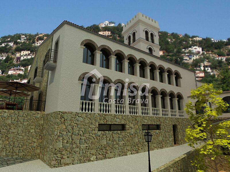 Beautiful 19th century castle 3 km from the beach and with 11,000 m2 in Calonge