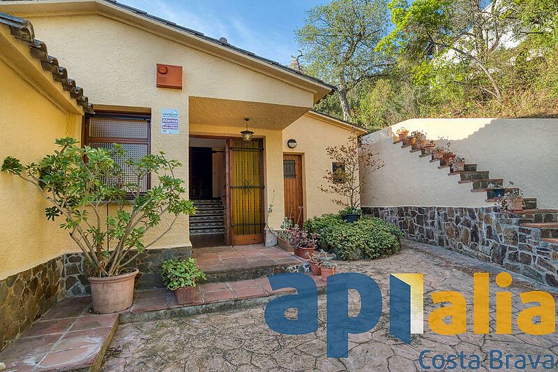 Large and bright house close to nature in Calonge, Costa Brava