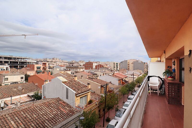 Apartament amb terrassa en edifici amb ascensor, segona línia de mar a Sant Antoni de Calonge