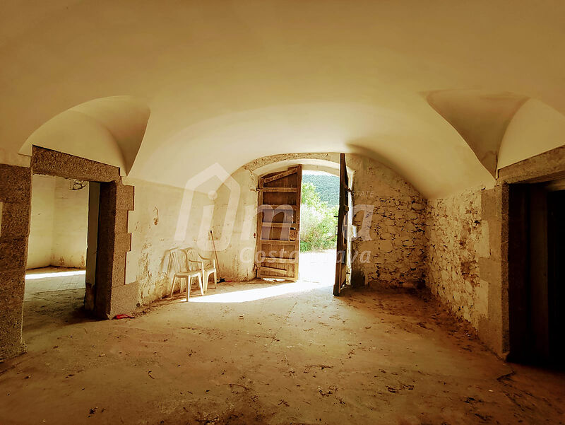 Beau château du 19ème siècle à 3 km de la plage et avec 11 000 m2 à Calonge