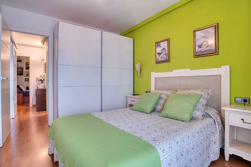 APARTMENT WITH TERRACE IN MARKET SQUARE - SANT FELIU DE GUIXOLS