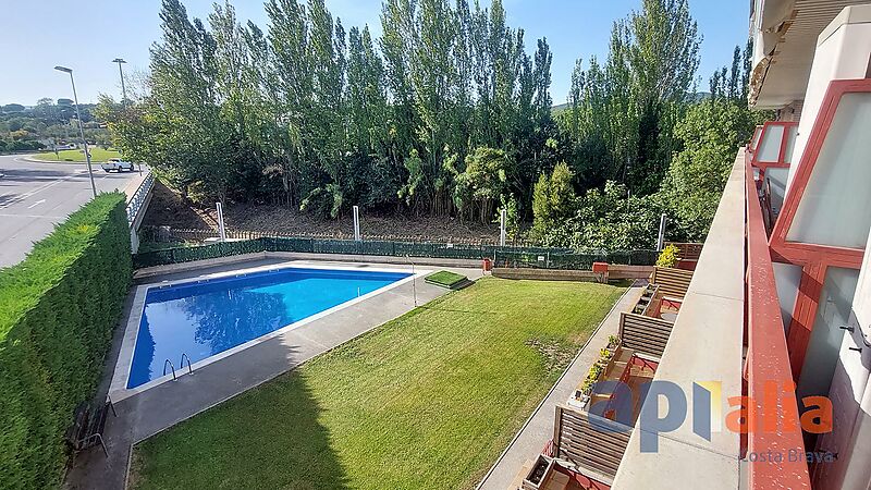CENTRAL APARTMENT - SUNNY - SWIMMING POOL