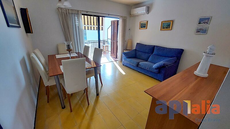 Central apartment 2 minutes from the beach