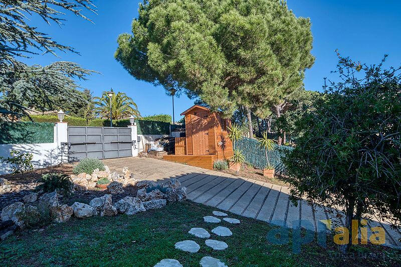 Xalet en excel·lents condicions per a estil de vida tranquil alhora a prop de tots els serveis