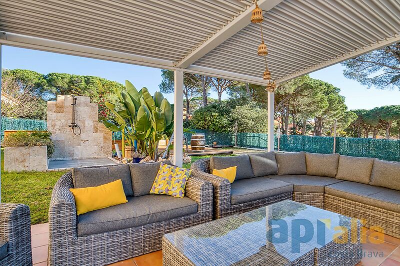 Xalet en excel·lents condicions per a estil de vida tranquil alhora a prop de tots els serveis