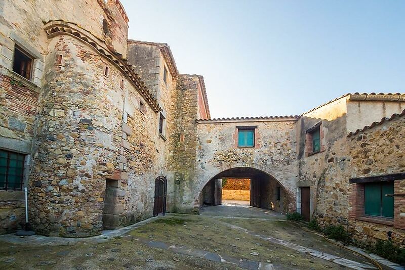 Spectacular and grandiose country house in Baix Empordà