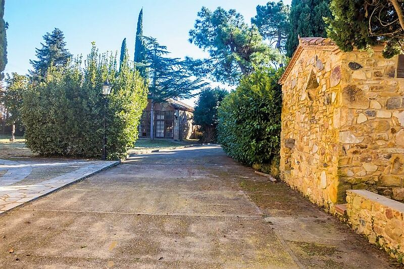 Spectacular and grandiose country house in Baix Empordà
