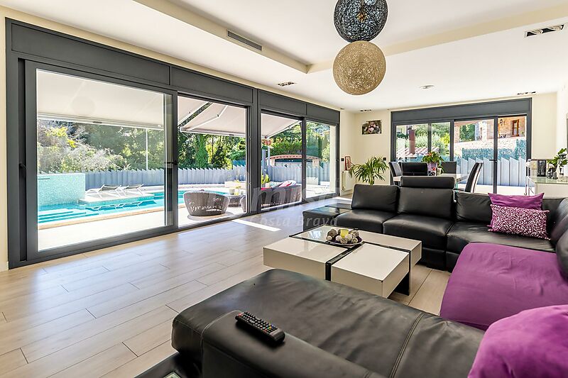 Fantastic modern villa in Calonge