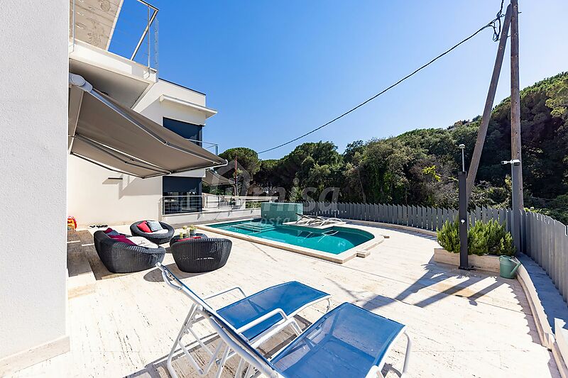 Fantastic modern villa in Calonge