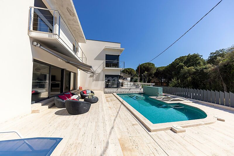 Fantastic modern villa in Calonge