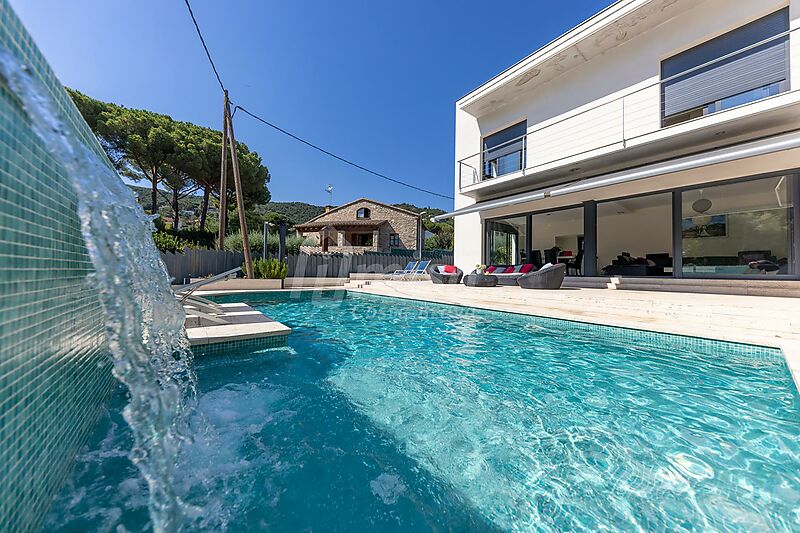 Fantastic modern villa in Calonge