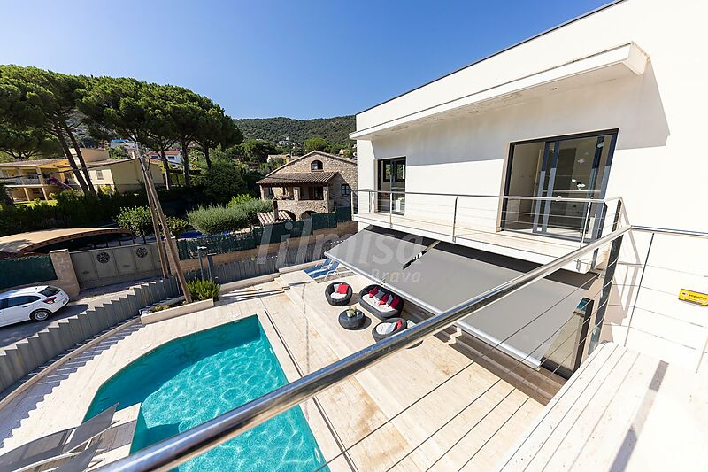 Fantastic modern villa in Calonge
