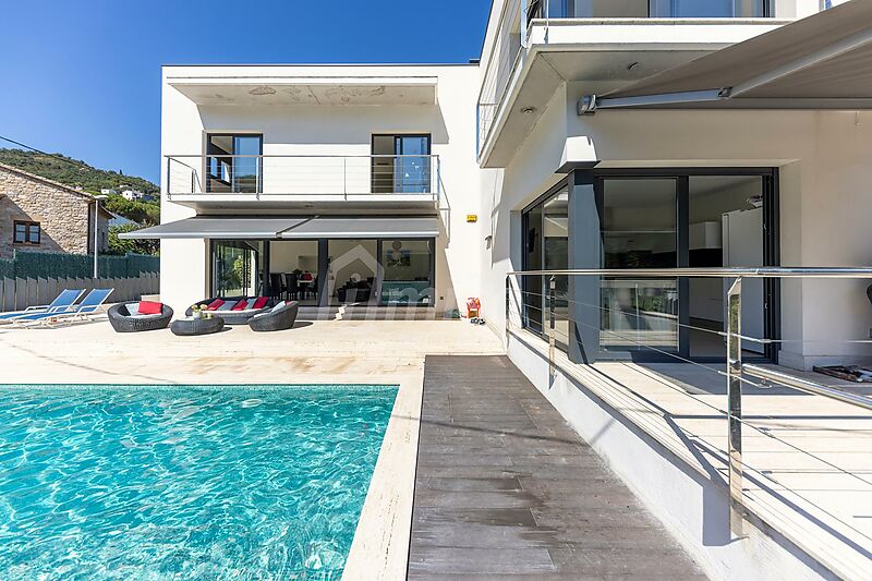 Fantastic modern villa in Calonge