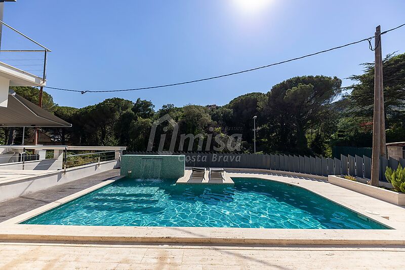 Fantastic modern villa in Calonge