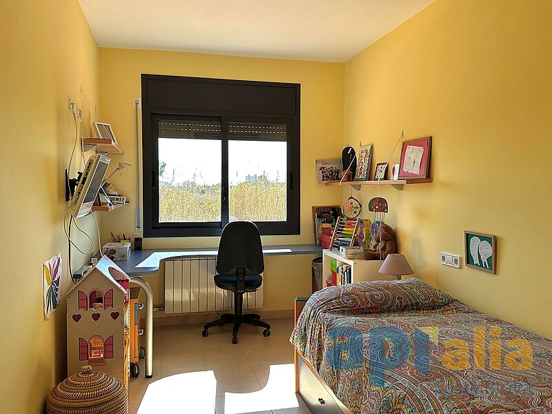 Maison jumelée à Palamós en excellent état, dans un endroit calme et à quelques pas de tous les services