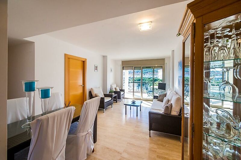 Nice apartment with views in port