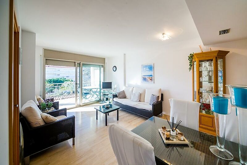 Nice apartment with views in port