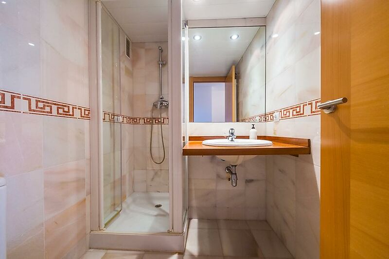 Nice apartment with views in port