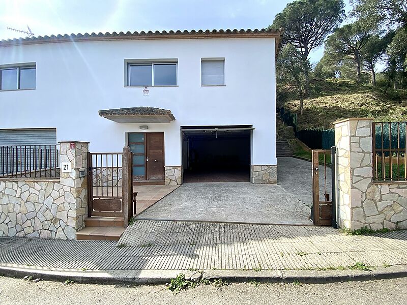 Fantástica casa de una sola planta con piscina y amplio garaje en Calonge Costa Brava