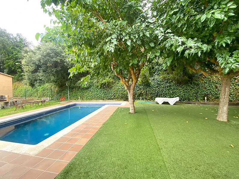 Fantástica casa de una sola planta con piscina y amplio garaje en Calonge Costa Brava