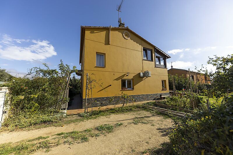Belle villa individuelle à vendre à Vall-llobrega