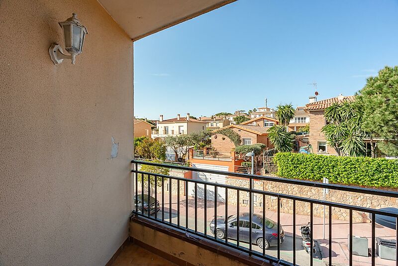 Fantastische und sehr große Wohnung mit spektakulärem Blick auf das Meer und die Berge.