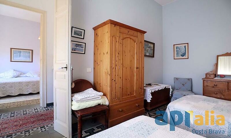 Descubre el encanto y la tranquilidad de la Costa Brava en nuestra hermosa casa de pueblo en San Feliu de Guíxols.