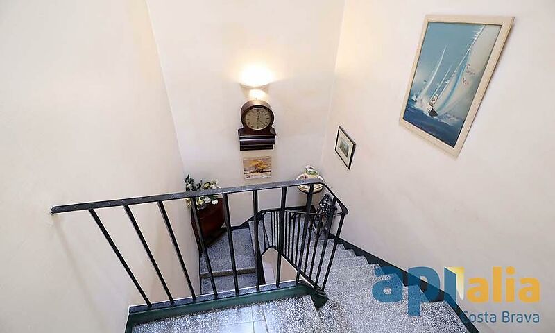 Descubre el encanto y la tranquilidad de la Costa Brava en nuestra hermosa casa de pueblo en San Feliu de Guíxols.